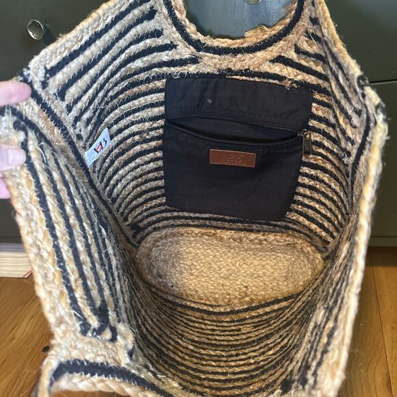 America and Beyond Raven Stripe Eco-friendly Tote - Picture 4 of 14